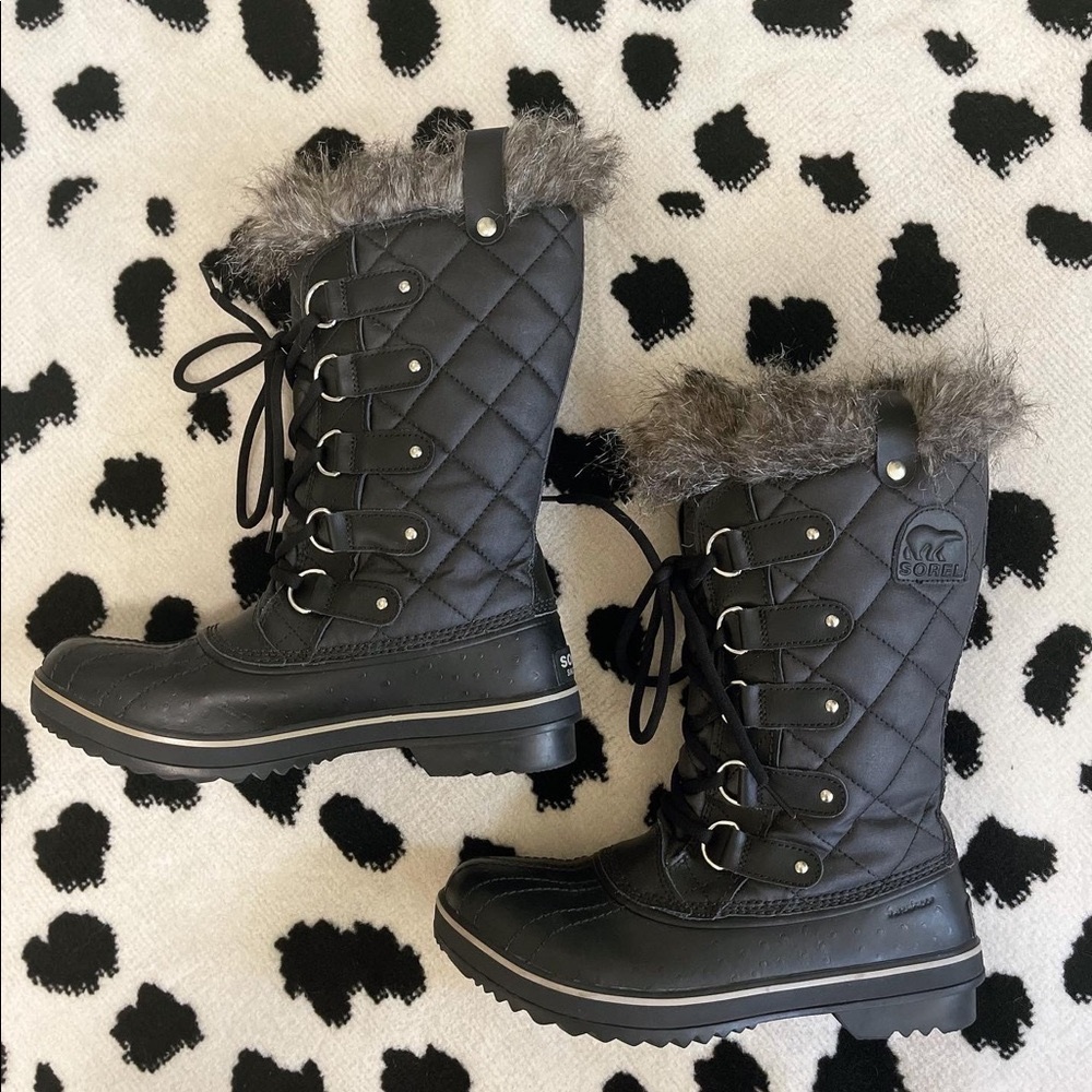 Sorel Winter Boots with faux fur  - Joan of Arc